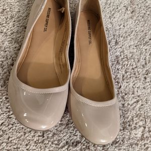 Nude ballet flats